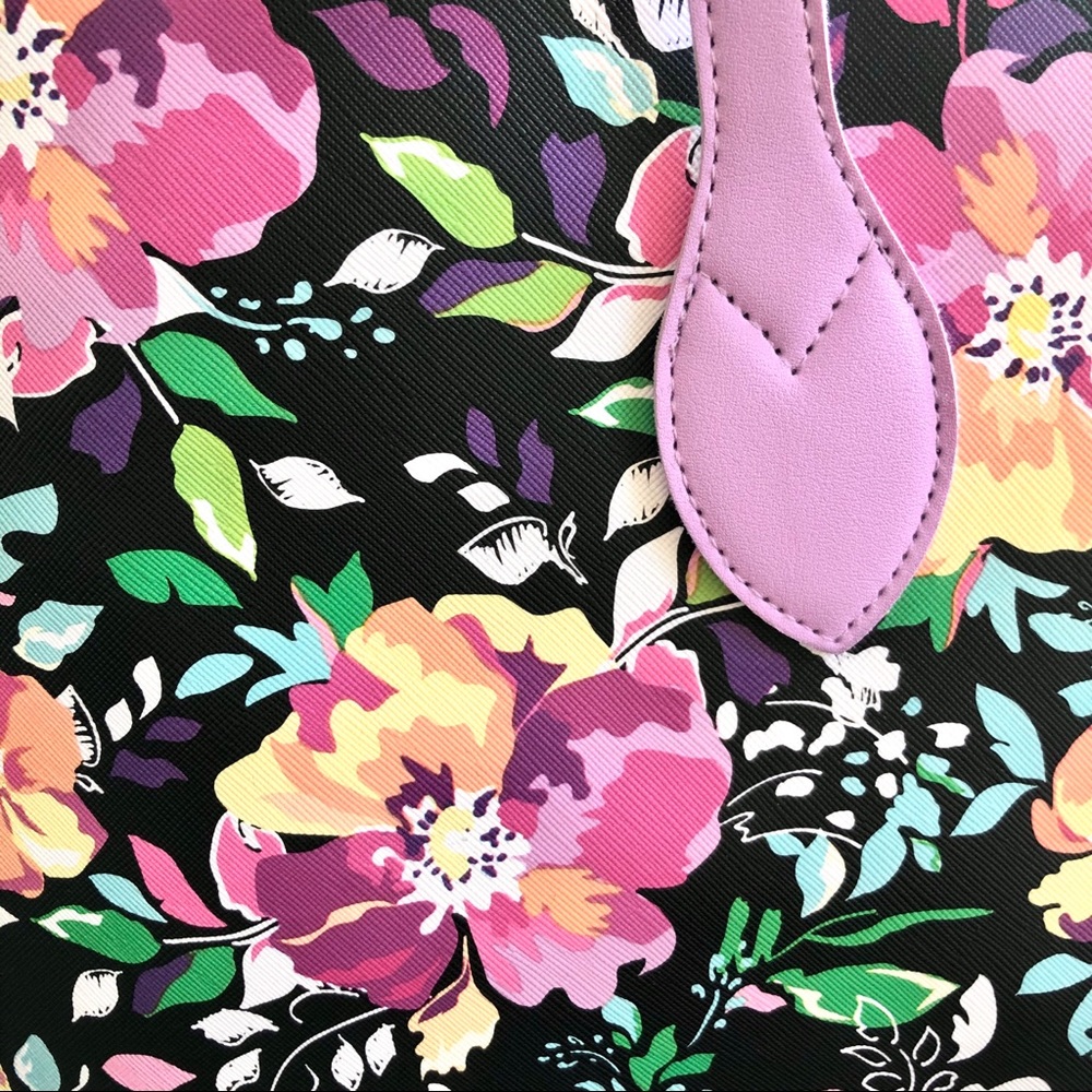 Simply Spring Floral Tote NWT, Magnetic Closure - Picture 7 of 8